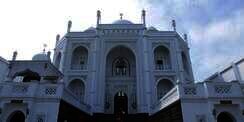 FOTO: Pesona Masjid Ramlie Musofa, Taj Mahal-nya Jakarta
