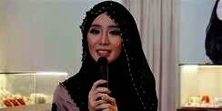 10 Potret Hidup Baru Felixia Yeap, Mantan Model Dewasa yang Mualaf & Berhijab
