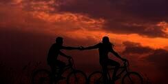 95 Kata-Kata Bijak Tentang Cinta, Romantis Buat Ungkapkan Perasaan