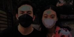 Lagi Beli Lontong Sayur, Wanita Ini Salfok Lihat Artis Ganteng Lewat