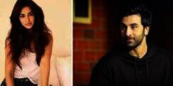 Pamer Liburan Saat India Hadapi 'Tsunami' Covid-19, Selebriti Bollywood Dihujat