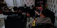 Usir Jemaah Bermasker dengan Kutip Ayat Quran, Ini Alasan Ustaz di Masjid Bekasi