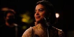 Blak-blakan Eva Celia Ngaku Sering Bandingkan Kehidupannya dengan Orang Lain