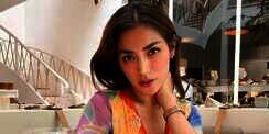 Jedar Pamer Foto Berendam di Bathtub Penuh Bunga, Warganet Penasaran yang Motoin