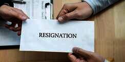 Resign Usai 35 Tahun Bekerja, Petugas Kebersihan Ini Tinggalkan Pesan `Makjleb`