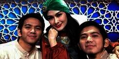 Kedekatan dengan Rizki & Ridho DA Dianggap Berlebihan, Iis Dahlia Bilang Gini