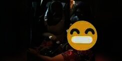 Viral Video Wanita Melahirkan di Dalam Taksi Online