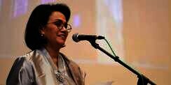Nyanyikan Chrisye, Menkeu Sri Mulyani Sumbang Suara di Konser Amal