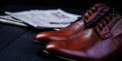 7 Tips Tepat Merawat Sepatu Kulit Kesayangan
