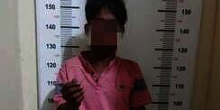 Dikira Prank, Perampok Bersarung Rampas Gelang Rp26 Juta Milik Emak-Emak