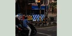 Kocak! Lampu Merah Nge-prank Pemotor, Polantas pun Bisa Kena Tilang Jika Begini