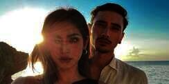 Jessica Iskandar Pose Menggoda Bareng Pacar Orang, Salfok ke Kacing Bajunya