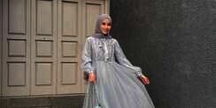 3 Inspirasi Dress Kondangan Untuk Hijabers Ala Vina Maulina