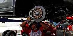 Cium Bau Hangus? Begini Cara Merawat Minyak Rem MobilMobil  