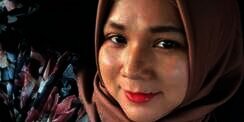8 Potret Nova Pratiwi, Kakak Rizky Billar yang Jarang Tersorot