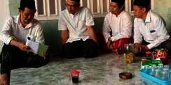 Kisah Suami Frustasi Istri Minggat, Tersadar usai Suguhan Kopi Gus Baha