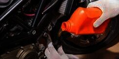 Efek Ngenes Jika Filter Oli Mesin Motor Dipasang Kurang Kencang, Buruan Cek!