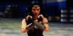 Brand Kosmetik Indonesia Kolaborasi dengan DC Comics Bikin Makeup Wonder Woman