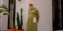 Inspirasi Outfit Hijab Untuk Ibu Hamil Ala Selebgram Mega Iskanti