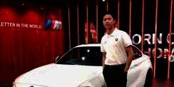 Cerita Pemuda `Sultan` yang Keluarganya Bangkrut, Beli Mobil Cari Cicilan Murah