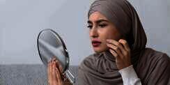 Tak Bersihkan Makeup Sebelum Tidur Bikin Cepat Keriput