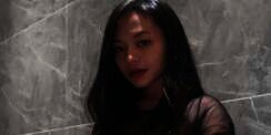 6 Potret Terbaru Amel Carla, Penampilannya Bikin Melongo