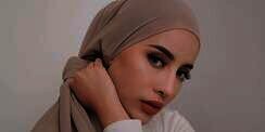 3 Tutorial Hijab 'Malaysian Look' Selebgram Aghnia Punjabi