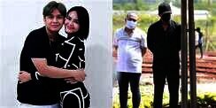 9 Potret Gagah Billy Syahputra di Pemakaman Ibu Amanda Manopo