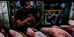 Pelaku UMKM yang Dapat Bantuan Tak Perlu Repot Antre di Bank, Begini Caranya