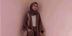 Ide Padu-padan One Set untuk Hijabers ala Fairuz Sakinah
