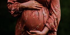 Kisah Pilu Suami Tak Bisa Bertemu Istri Usai Melahirkan Bayi
