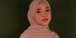 Sempat Dipenuhi Jerawat, Wajah Mulus Nissa Sabyan Curi Perhatian
