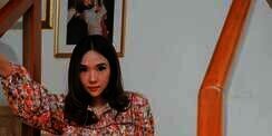 Pose Tanpa Make Up di Atas Kapal, Tampilan Gisella Tuai Pujian