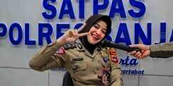 Intip 5 Foto Polwan Cantik Bernama Malaysia, Auto Jatuh Cinta