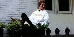 Hoodie Putih Rizky Billar, Harganya Bisa Buat Bayar Kuliah 5 Tahun