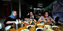 Nagita Ngidam Masakan Padang, Resto-nya Diangkut ke Andara