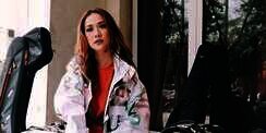 Pakai Blazer Seharga Rp99,2 Juta, Lihat Tampilan Glamor BCL