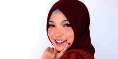 Wajah Glowing Bebas Minyak ala MUA Korea