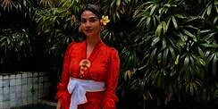Tampil Glamor, Total Nilai Outfit Vanessa Angel Nyaris Rp400 Juta