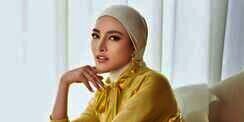 Harga Cincin Scarf Crazy Rich Malang Benar-Benar Meresahkan