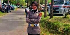 Dimutasi Tak Lagi Jadi Reserse Narkoba, Ini Potret Cantik Briptu Ika Wulandari Berseragam Sat Lantas