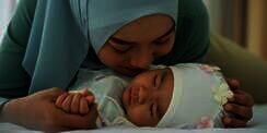 Ternyata Pakai Minyak Telon Bisa Bahayakan Kulit Bayi