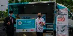 Yayasan 'Wings Peduli' Distribusikan Vaksin ke Pelosok dengan Truck