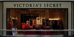Pakaian Dalam Victoria's Secret Nyangkut di Pelabuhan