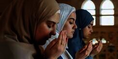 Tata Cara Sholat Hajat yang Mustajab, Beserta Manfaat dan Ikhtiar Doa Agar Terhindar dari Marabahaya