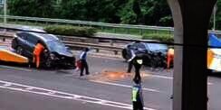 Mercy Lawan Arus di Tol Cikunir Dikemudikan Kakek 66 Tahun