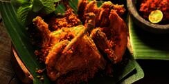 Kisah Bisnis Ayam Goreng Suharti yang Legendaris: Bersengketa dengan Suami, Ada Dua Logo