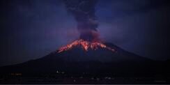 Gunung Semeru Erupsi, Video Mencekam Rekam Awan Panas dan Kecamatan Gelap Gulita