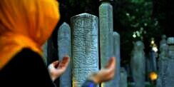 5 Doa untuk Orang Meninggal Dunia, Lengkap dengan Arab, Latin, dan Artinya
