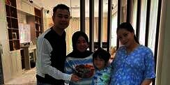 Jaga Rafathar dan Rayyanza, Raffi Ahmad Transfer Rp100 Juta ke Mbak Lala